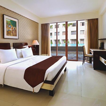 Aston Kuta Hotel And Residence Екстер'єр фото