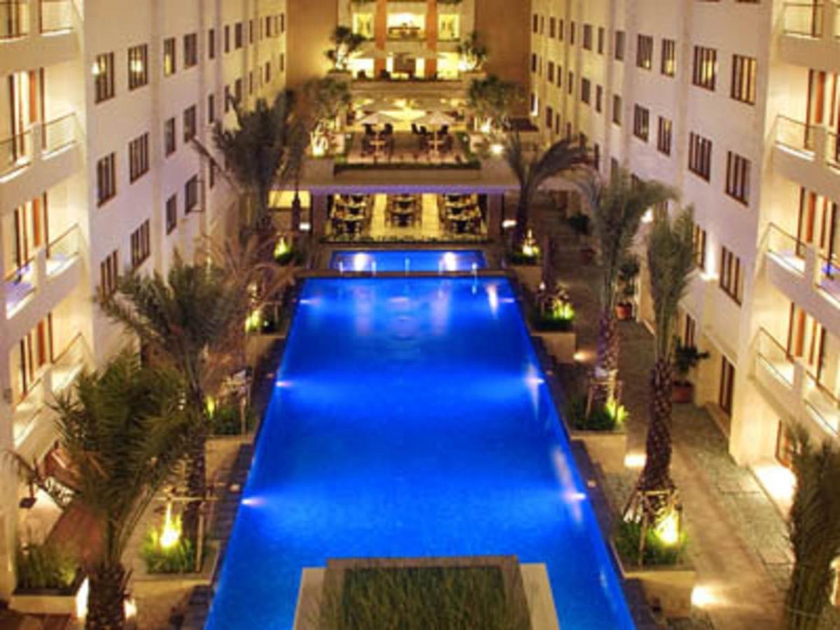 Aston Kuta Hotel And Residence Екстер'єр фото