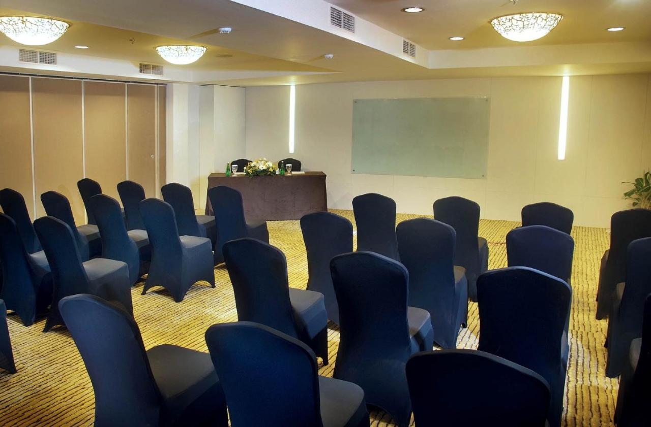 Aston Kuta Hotel And Residence Екстер'єр фото