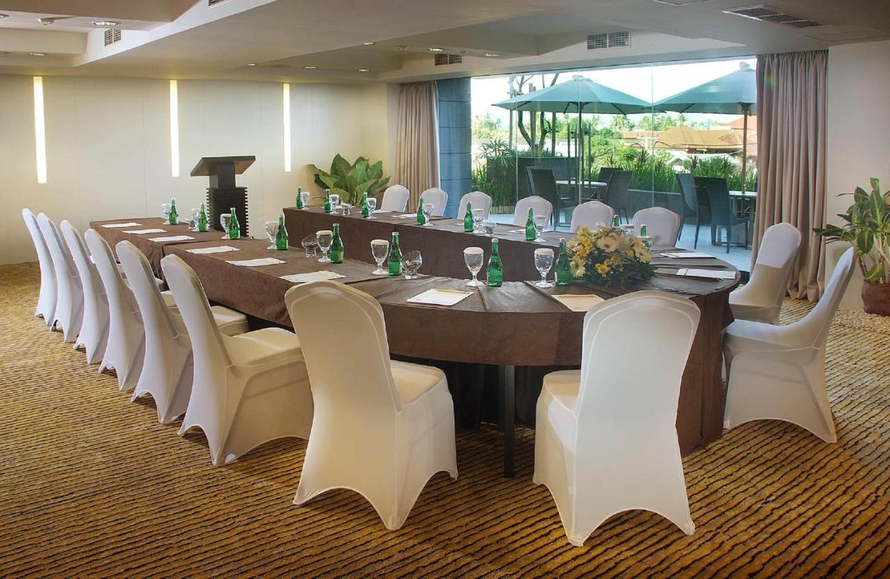 Aston Kuta Hotel And Residence Екстер'єр фото