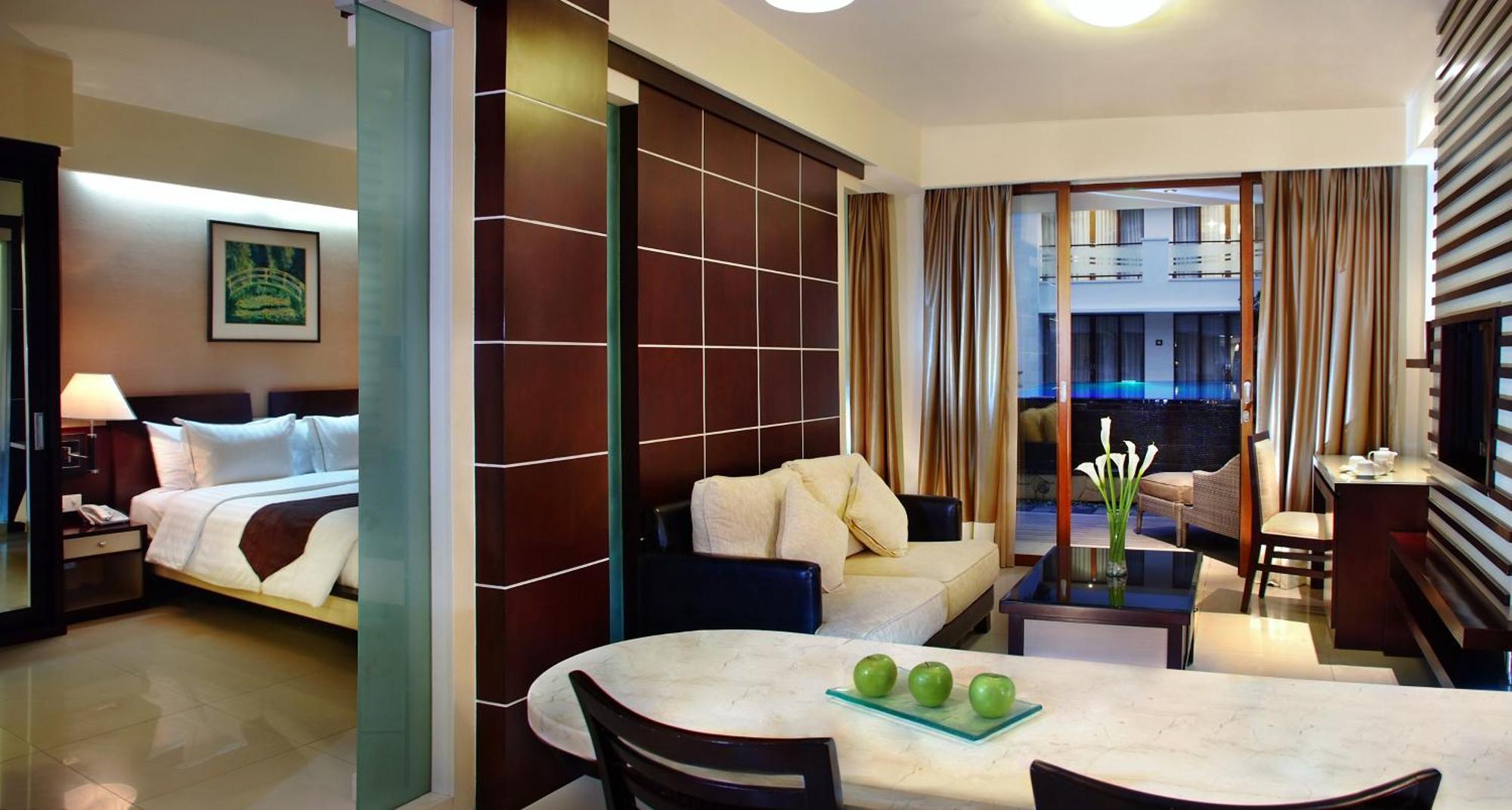 Aston Kuta Hotel And Residence Екстер'єр фото